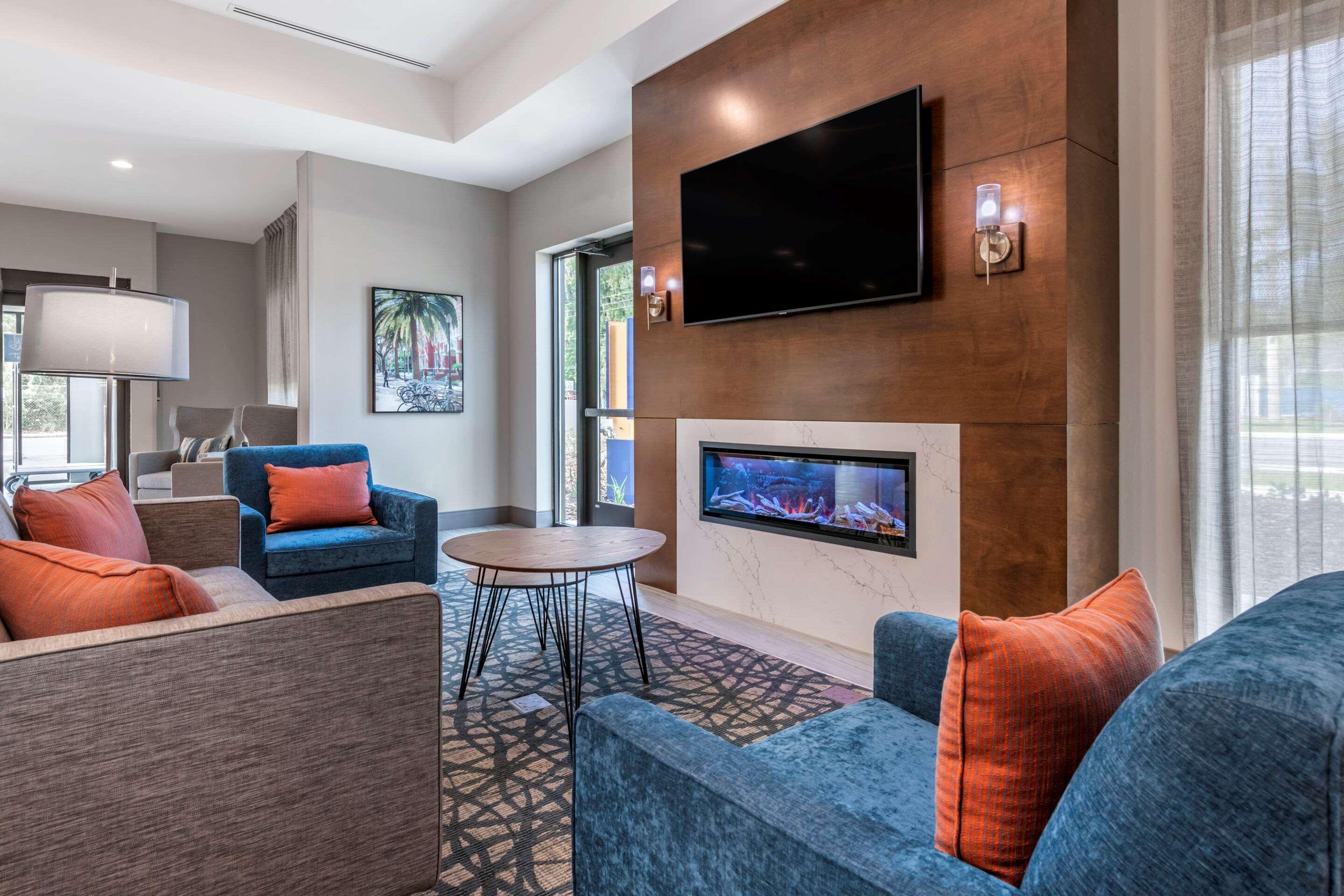 Comfort Suites Gainesville Near University Extérieur photo